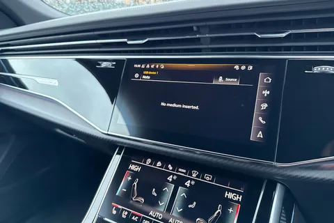 Audi RS Q8 4.0 TFSI V8 Performance Carbon Vorsprung Tiptronic quattro Euro 6 (s/s) 5dr Thumbnail #41