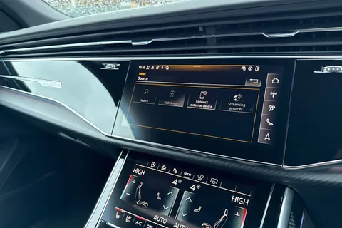 Audi RS Q8 4.0 TFSI V8 Performance Carbon Vorsprung Tiptronic quattro Euro 6 (s/s) 5dr Thumbnail #42