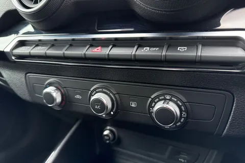 45 of 59 for Audi Q2 1.5 TFSI CoD 35 Black Edition Euro 6 (s/s) 5dr