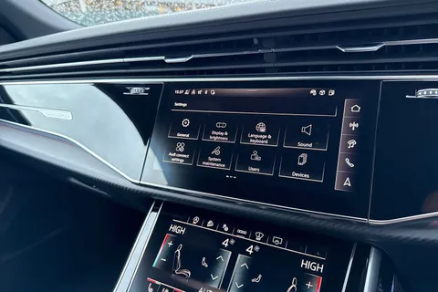 Audi RS Q8 4.0 TFSI V8 Performance Carbon Vorsprung Tiptronic quattro Euro 6 (s/s) 5dr Thumbnail #53