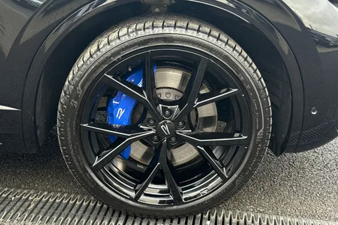 10 of 45 for Volkswagen Touareg 3.0 V6 TSI eHybrid 4Motion R 5dr Tip Auto, **TOW BAR, VAT QUALIFYING**