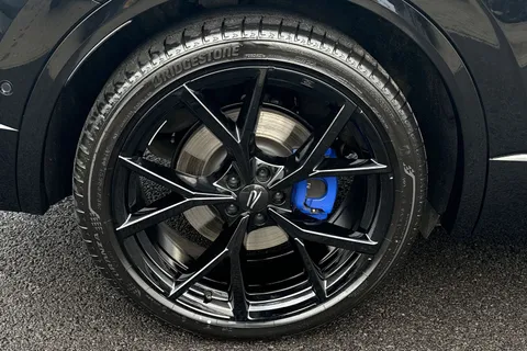 11 of 45 for Volkswagen Touareg 3.0 V6 TSI eHybrid 4Motion R 5dr Tip Auto, **TOW BAR, VAT QUALIFYING**