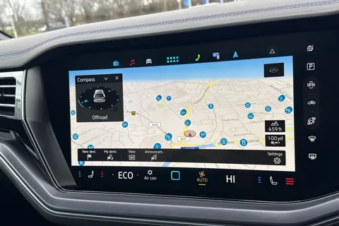 17 of 45 for Volkswagen Touareg 3.0 V6 TSI eHybrid 4Motion R 5dr Tip Auto, **TOW BAR, VAT QUALIFYING**