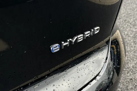 28 of 45 for Volkswagen Touareg 3.0 V6 TSI eHybrid 4Motion R 5dr Tip Auto, **TOW BAR, VAT QUALIFYING**