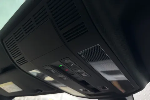 36 of 45 for Volkswagen Touareg 3.0 V6 TSI eHybrid 4Motion R 5dr Tip Auto, **TOW BAR, VAT QUALIFYING**