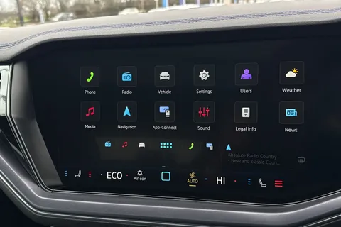 38 of 45 for Volkswagen Touareg 3.0 V6 TSI eHybrid 4Motion R 5dr Tip Auto, **TOW BAR, VAT QUALIFYING**