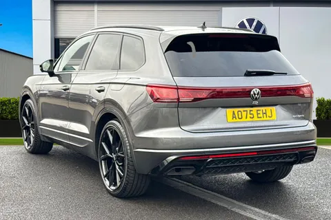 2 of 55 for Volkswagen Touareg 3.0 V6 TSI eHybrid 4Motion R 5dr Tip Auto, **TOW BAR, VAT QUALIFYING**