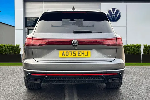 4 of 55 for Volkswagen Touareg 3.0 V6 TSI eHybrid 4Motion R 5dr Tip Auto, **TOW BAR, VAT QUALIFYING**