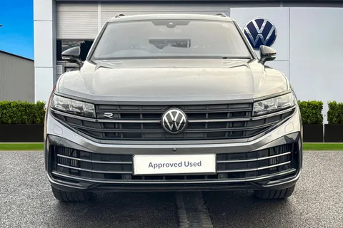 6 of 55 for Volkswagen Touareg 3.0 V6 TSI eHybrid 4Motion R 5dr Tip Auto, **TOW BAR, VAT QUALIFYING**