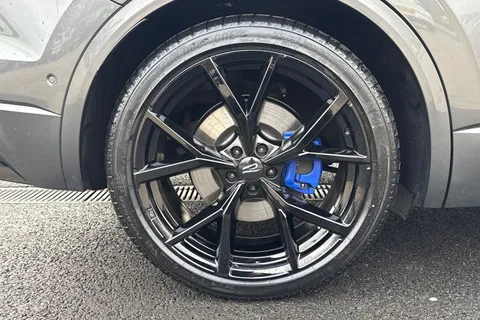 10 of 55 for Volkswagen Touareg 3.0 V6 TSI eHybrid 4Motion R 5dr Tip Auto, **TOW BAR, VAT QUALIFYING**