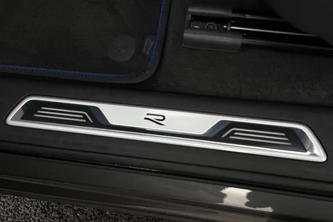 36 of 55 for Volkswagen Touareg 3.0 V6 TSI eHybrid 4Motion R 5dr Tip Auto, **TOW BAR, VAT QUALIFYING**