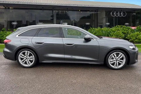  Audi A5 Avant 2.0 e-hybrid 25.9kWh S line S Tronic quattro Euro 6 (s/s) 5dr Thumbnail #4