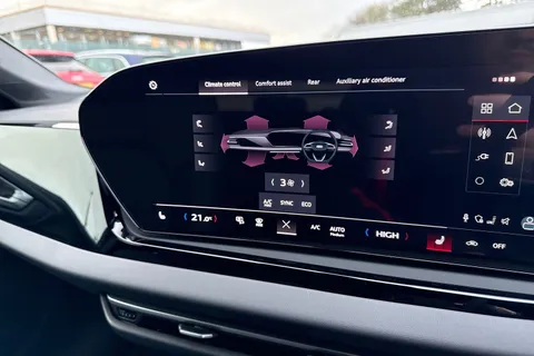  Audi A5 Avant 2.0 e-hybrid 25.9kWh S line S Tronic quattro Euro 6 (s/s) 5dr Thumbnail #19