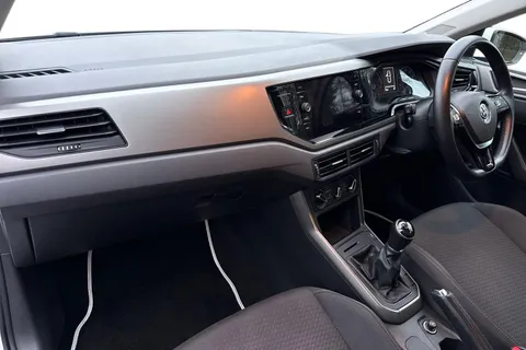 15 of 50 for Volkswagen Polo 1.0 EVO SE Euro 6 (s/s) 5dr