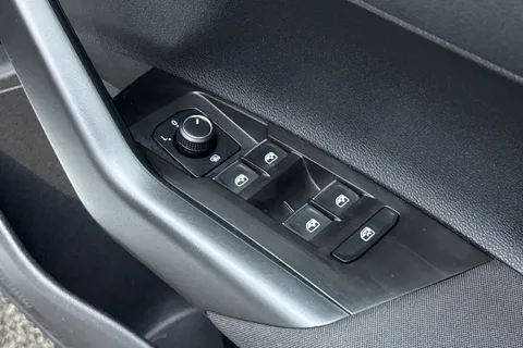 21 of 50 for Volkswagen Polo 1.0 EVO SE Euro 6 (s/s) 5dr