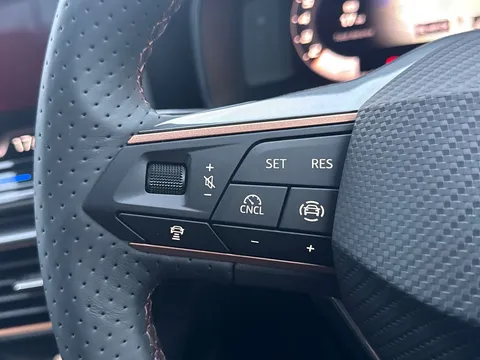 31 of 42 for CUPRA Leon 1.5 TSI 150 V1 5dr ** DELIVERY MILEAGE**