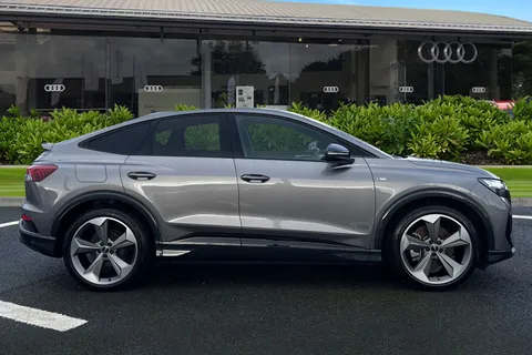 KW25NPJ Audi Q4 e-tron Q4 Sportback Black Edition 45 e-tron 210,00 kW Thumbnail #4