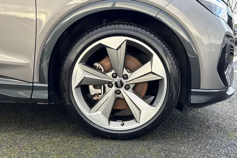 KW25NPJ Audi Q4 e-tron Q4 Sportback Black Edition 45 e-tron 210,00 kW Thumbnail #10