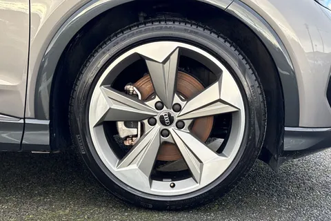 KW25NPJ Audi Q4 e-tron Q4 Sportback Black Edition 45 e-tron 210,00 kW Thumbnail #11