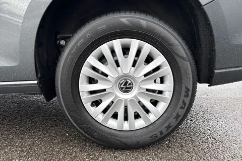 DC75MFJ Volkswagen Caddy 2.0 TDI 102PS Commerce Pro Van [Tech Pack] Thumbnail #12