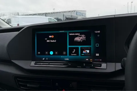 DC75MFJ Volkswagen Caddy 2.0 TDI 102PS Commerce Pro Van [Tech Pack] Thumbnail #17