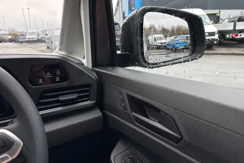 DC75MFJ Volkswagen Caddy 2.0 TDI 102PS Commerce Pro Van [Tech Pack] Thumbnail #21