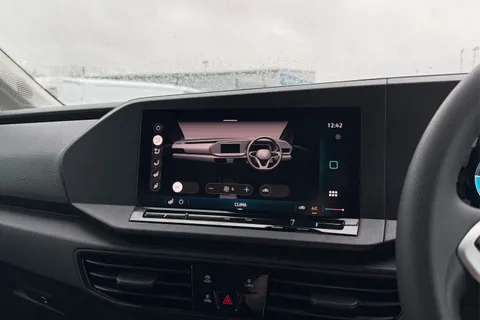 DC75MFJ Volkswagen Caddy 2.0 TDI 102PS Commerce Pro Van [Tech Pack] Thumbnail #22