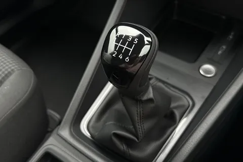 DC75MFJ Volkswagen Caddy 2.0 TDI 102PS Commerce Pro Van [Tech Pack] Thumbnail #23