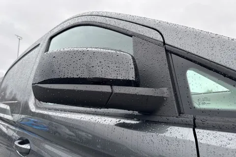 DC75MFJ Volkswagen Caddy 2.0 TDI 102PS Commerce Pro Van [Tech Pack] Thumbnail #26