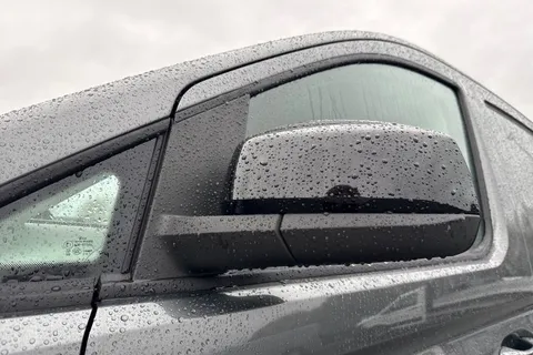 DC75MFJ Volkswagen Caddy 2.0 TDI 102PS Commerce Pro Van [Tech Pack] Thumbnail #27