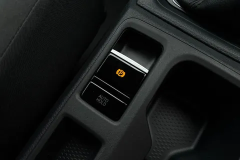 DC75MFJ Volkswagen Caddy 2.0 TDI 102PS Commerce Pro Van [Tech Pack] Thumbnail #35