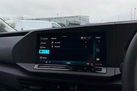 DC75MFJ Volkswagen Caddy 2.0 TDI 102PS Commerce Pro Van [Tech Pack] Thumbnail #47