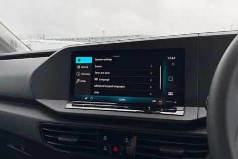 DC75MFJ Volkswagen Caddy 2.0 TDI 102PS Commerce Pro Van [Tech Pack] Thumbnail #52