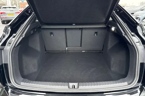 KM74OGE Audi Q4 e-tron Q4 Sportback S line 45 e-tron  210,00 kW Thumbnail #7