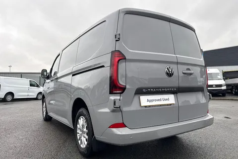 DF25FVW Volkswagen Transporter 160kW 65kWh Commerce Pro Van Auto Thumbnail #8