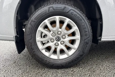 DF25FVW Volkswagen Transporter 160kW 65kWh Commerce Pro Van Auto Thumbnail #11