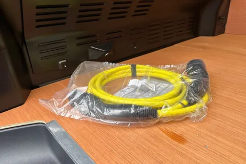 DF25FVW Volkswagen Transporter 160kW 65kWh Commerce Pro Van Auto Thumbnail #30