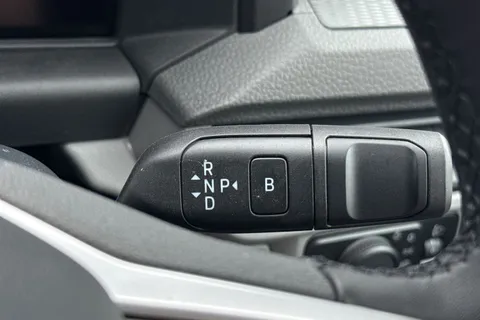 DF25FVW Volkswagen Transporter 160kW 65kWh Commerce Pro Van Auto Thumbnail #43