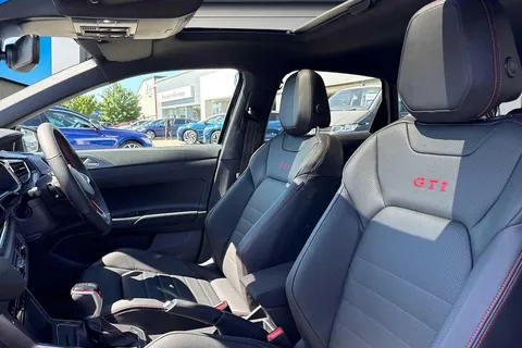 CX75KLE Volkswagen Polo 2.0 TSI GTI DSG ⭐Varenna Leather, Sunroof, Deep iron dash, 18' Faro Alloys⭐ Thumbnail #11