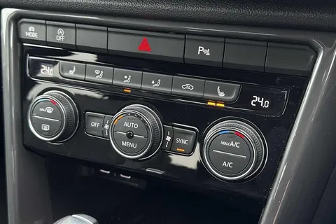 CX71WHS Volkswagen T-Roc 2.0 TDI EVO R-Line 5dr DSG Thumbnail #19