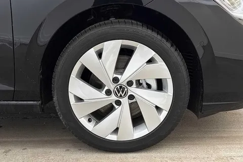 KP75LNA Volkswagen Golf 1.5 TSI 204 Match eHybrid 5dr DSG Thumbnail #5