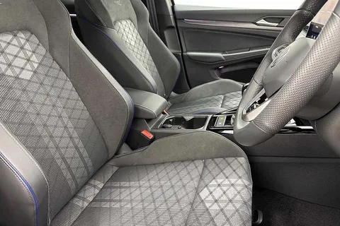 KM25SJO Volkswagen Golf 1.5 TSI 150 R-Line 5dr **18' LEEDS ALLOYS + AREA VIEW CAMERA** Thumbnail #10