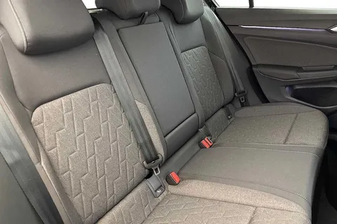 KP75LNA Volkswagen Golf 1.5 TSI 204 Match eHybrid 5dr DSG Thumbnail #9