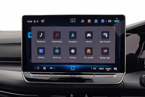 KM25SJO Volkswagen Golf 1.5 TSI 150 R-Line 5dr **18' LEEDS ALLOYS + AREA VIEW CAMERA** Thumbnail #12