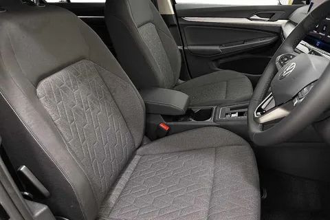 KP75MRO Volkswagen Golf 1.5 TSI 204 Match eHybrid 5dr DSG Thumbnail #10