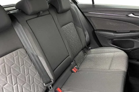 GD24NUV Volkswagen Golf 1.5 TSI 150 Match 5dr Thumbnail #9