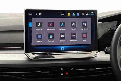 GD24NUV Volkswagen Golf 1.5 TSI 150 Match 5dr Thumbnail #12