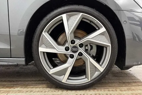 KT25EHU Audi A3 Black Edition 35 TFSI 150 PS S tronic Thumbnail #4