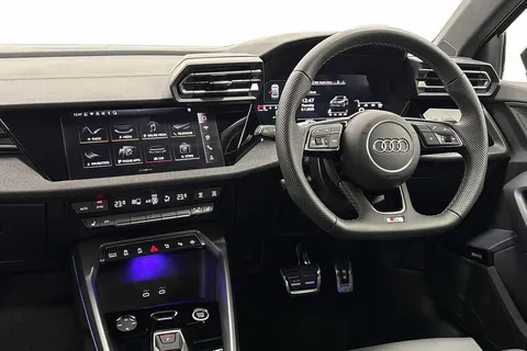 KT25EHU Audi A3 Black Edition 35 TFSI 150 PS S tronic Thumbnail #8