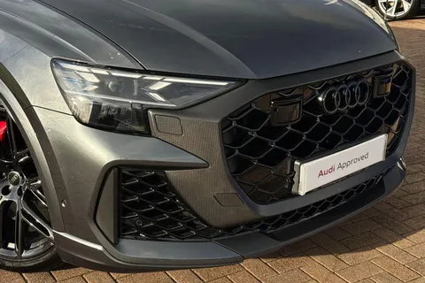 17 of 66 for Audi RS Q8 SUV performance Carbon Vorsprung 640 PS tiptronic